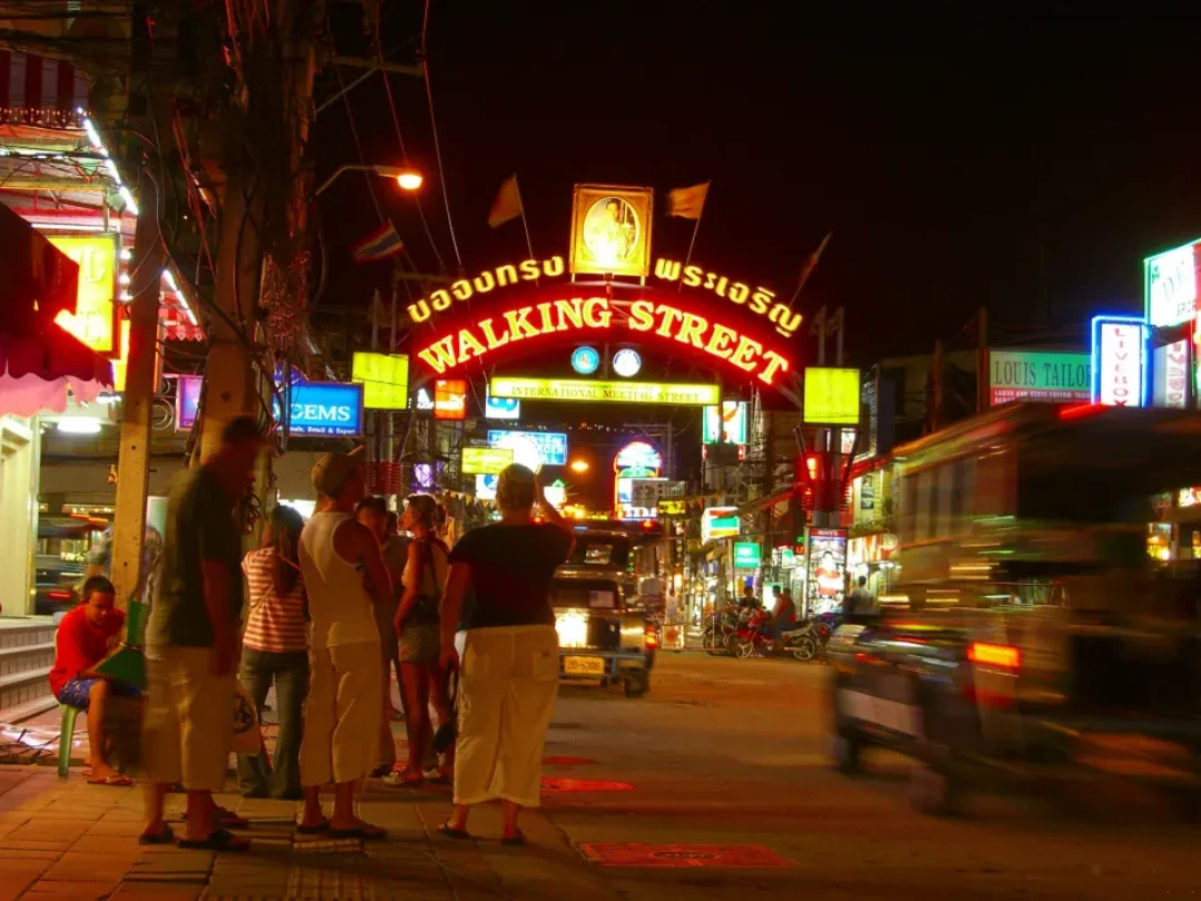 WALKING STREET